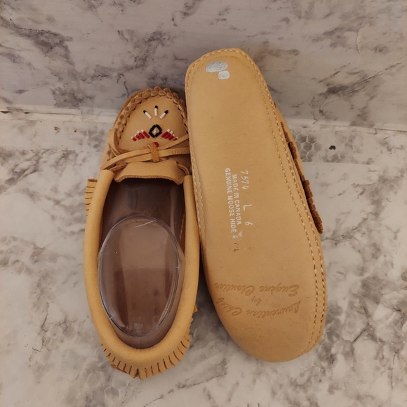 Pre-owned laurentian chief moose hide fringed moccasin - Picture 6 of 9